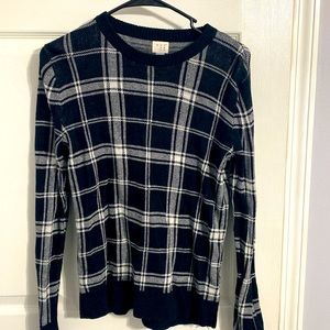 Brand new medium sweater